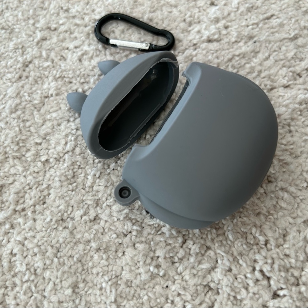 AirPod Gen 1/2 Protective Case - Picture 7 of 10